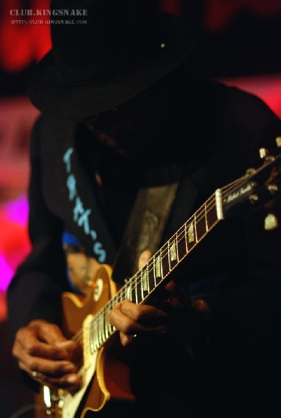 Kenny Wayne Shepherd with Hubert Sumlin at Antone's.  SXSW 2007