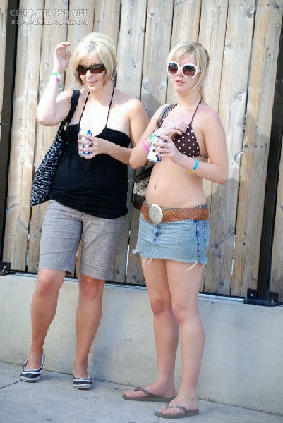 Pretty girls at S.C.E.N.E.