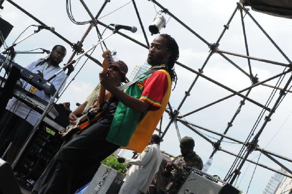 AZ-One at the Austin Reggae Festival, 04/17/10, Auditorium Shores