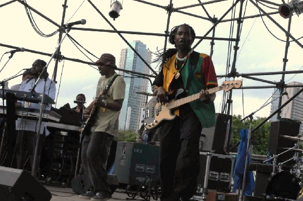 AZ-One at the Austin Reggae Festival, 04/17/10, Auditorium Shores