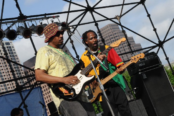AZ-One at the Austin Reggae Festival, 04/17/10, Auditorium Shores