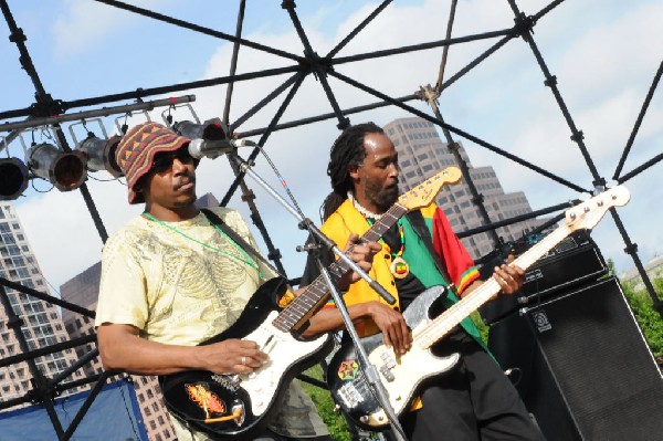 AZ-One at the Austin Reggae Festival, 04/17/10, Auditorium Shores