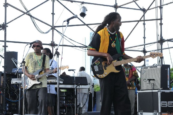 AZ-One at the Austin Reggae Festival, 04/17/10, Auditorium Shores