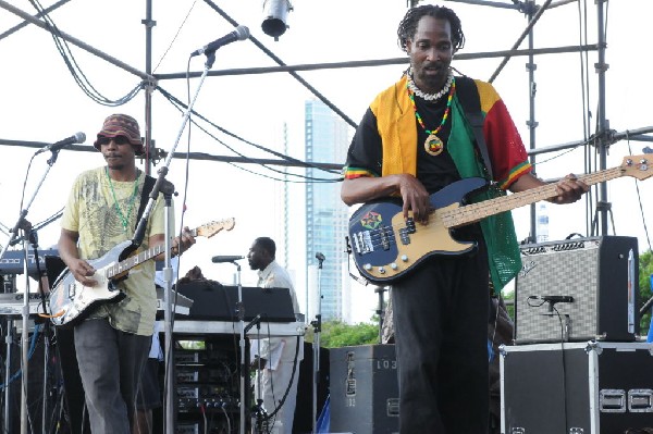 AZ-One at the Austin Reggae Festival, 04/17/10, Auditorium Shores