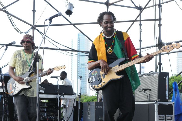 AZ-One at the Austin Reggae Festival, 04/17/10, Auditorium Shores