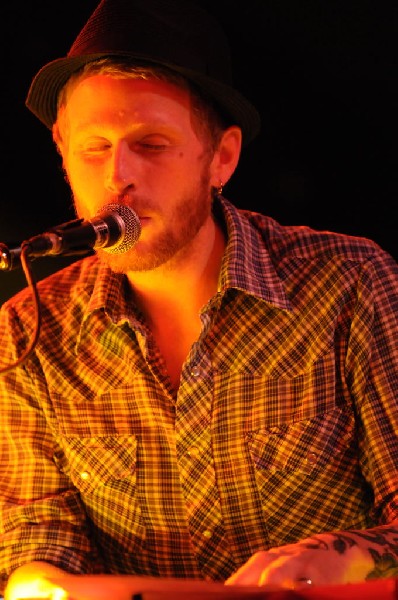 Aaron Ivey at La Zona Rosa, Austin, Texas, 05/08/10