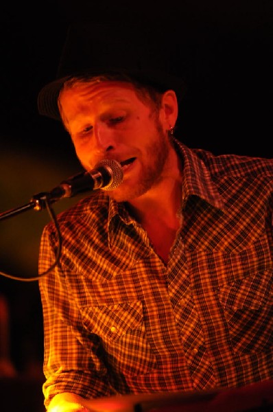 Aaron Ivey at La Zona Rosa, Austin, Texas, 05/08/10