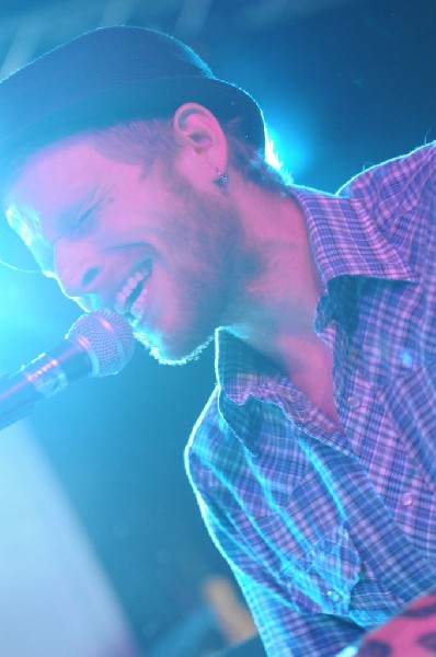 Aaron Ivey at La Zona Rosa, Austin, Texas, 05/08/10