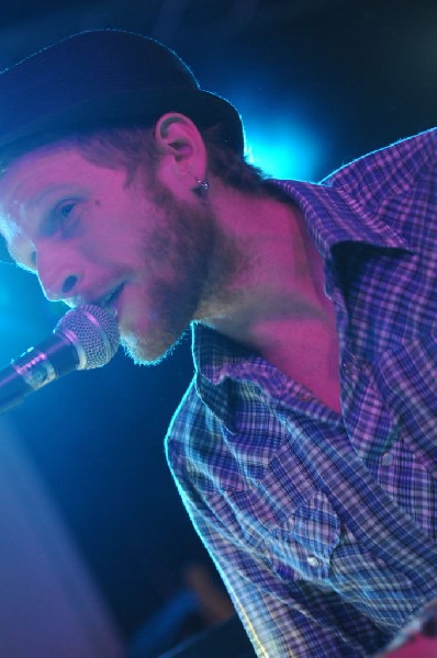 Aaron Ivey at La Zona Rosa, Austin, Texas, 05/08/10