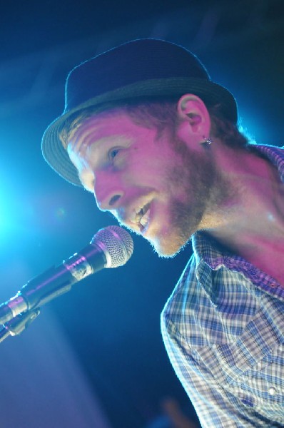 Aaron Ivey at La Zona Rosa, Austin, Texas, 05/08/10