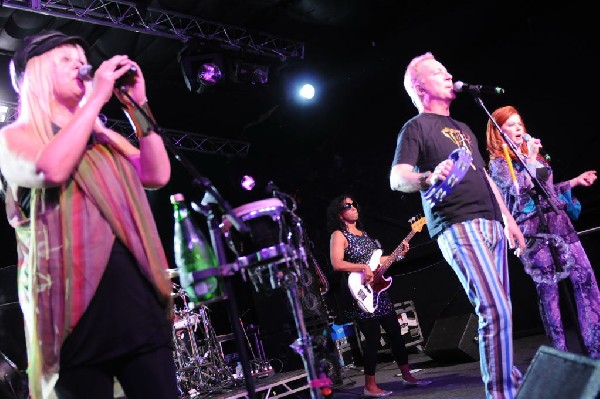 The B-52s at La Zona Rosa, Austin, Texas 05/15/10