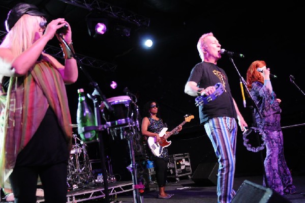 The B-52s at La Zona Rosa, Austin, Texas 05/15/10