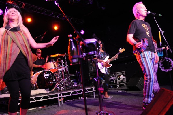 The B-52s at La Zona Rosa, Austin, Texas 05/15/10