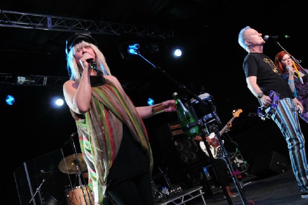 The B-52s at La Zona Rosa, Austin, Texas 05/15/10