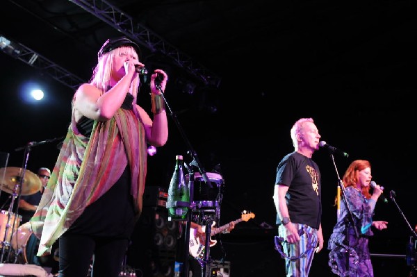 The B-52s at La Zona Rosa, Austin, Texas 05/15/10
