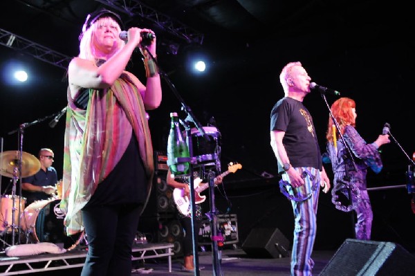 The B-52s at La Zona Rosa, Austin, Texas 05/15/10