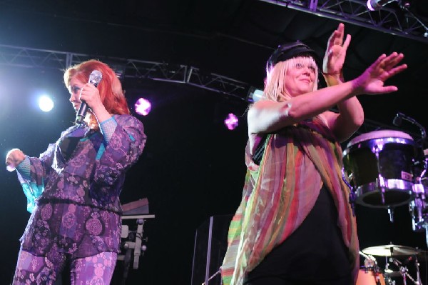The B-52s at La Zona Rosa, Austin, Texas 05/15/10