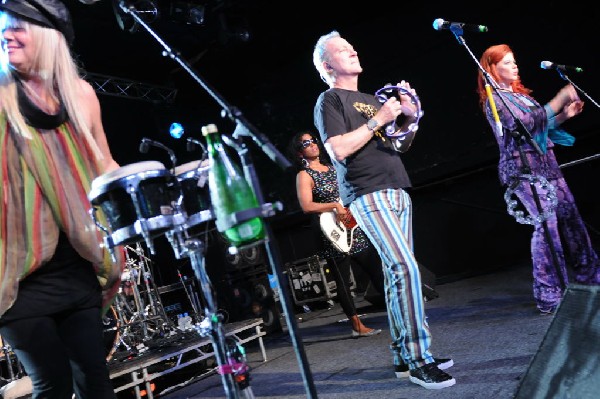 The B-52s at La Zona Rosa, Austin, Texas 05/15/10