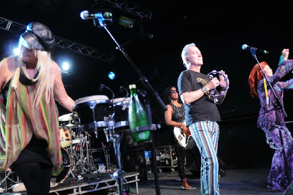 The B-52s at La Zona Rosa, Austin, Texas 05/15/10