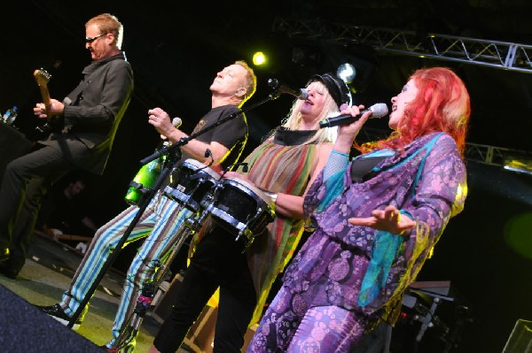 The B-52s at La Zona Rosa, Austin, Texas 05/15/10