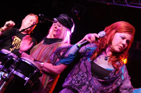 The B-52s at La Zona Rosa, Austin, Texas 05/15/10