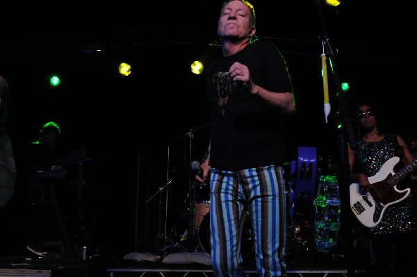 The B-52s at La Zona Rosa, Austin, Texas 05/15/10