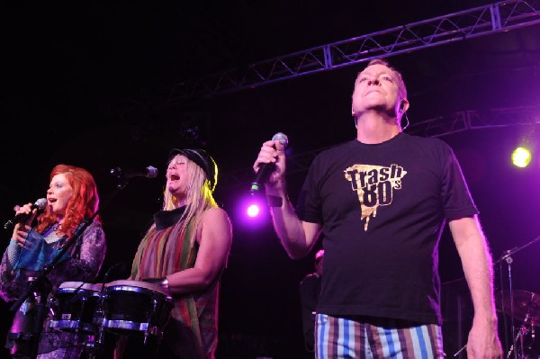 The B-52s at La Zona Rosa, Austin, Texas 05/15/10