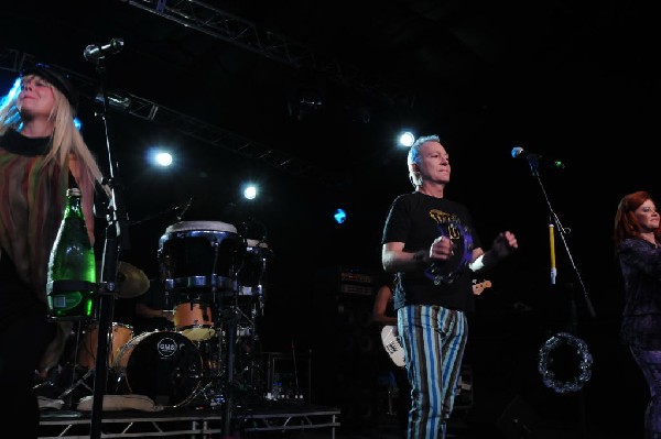 The B-52s at La Zona Rosa, Austin, Texas 05/15/10