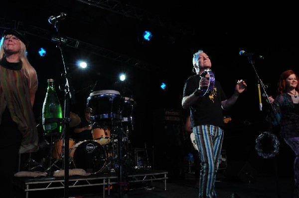 The B-52s at La Zona Rosa, Austin, Texas 05/15/10