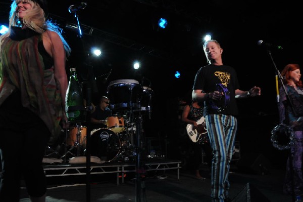 The B-52s at La Zona Rosa, Austin, Texas 05/15/10