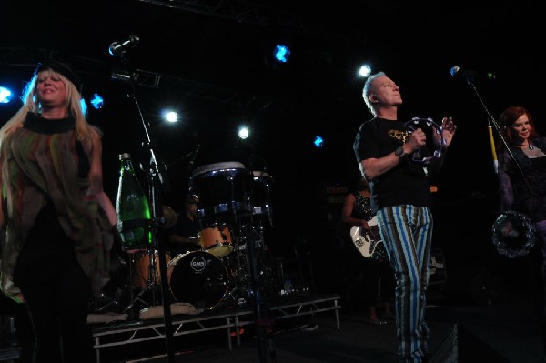 The B-52s at La Zona Rosa, Austin, Texas 05/15/10