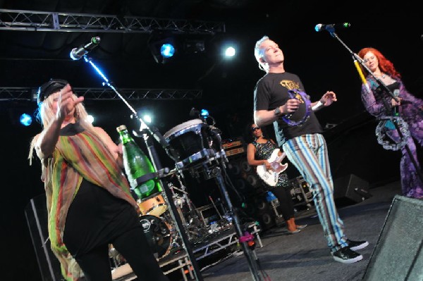 The B-52s at La Zona Rosa, Austin, Texas 05/15/10