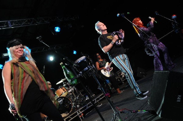 The B-52s at La Zona Rosa, Austin, Texas 05/15/10