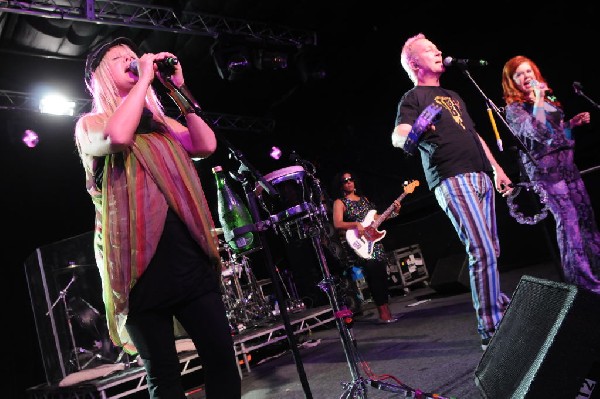 The B-52s at La Zona Rosa, Austin, Texas 05/15/10