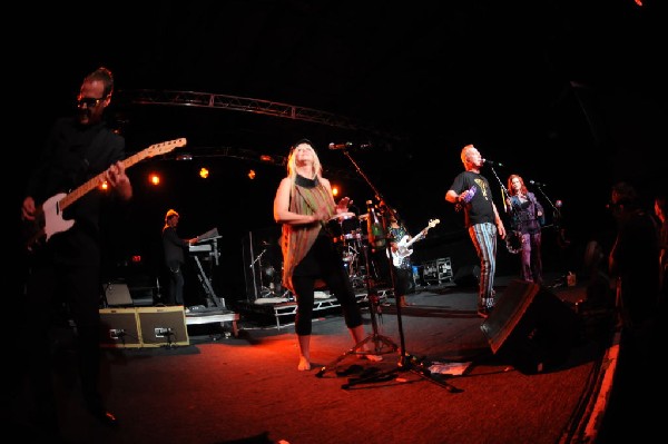 The B-52s at La Zona Rosa, Austin, Texas 05/15/10