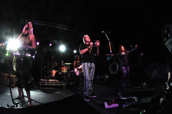 The B-52s at La Zona Rosa, Austin, Texas 05/15/10