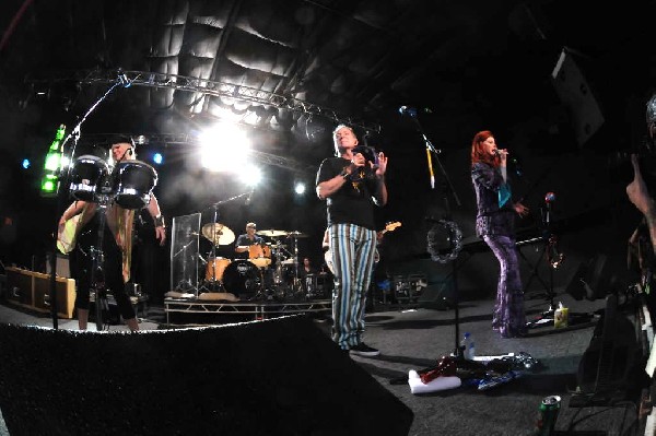 The B-52s at La Zona Rosa, Austin, Texas 05/15/10