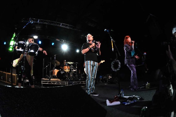 The B-52s at La Zona Rosa, Austin, Texas 05/15/10