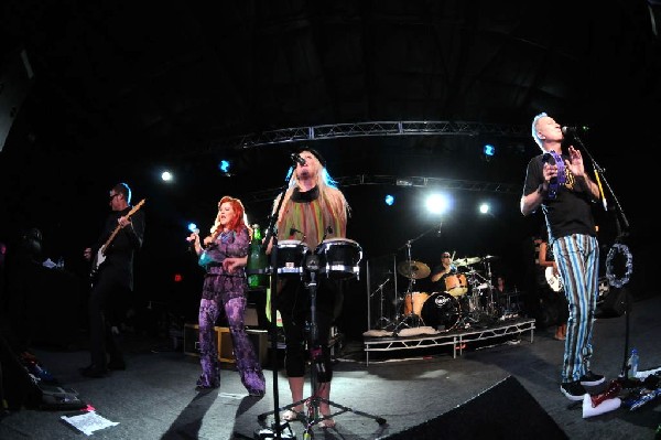 The B-52s at La Zona Rosa, Austin, Texas 05/15/10