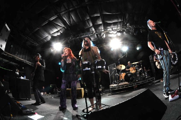 The B-52s at La Zona Rosa, Austin, Texas 05/15/10