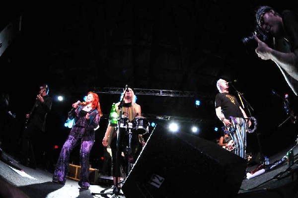 The B-52s at La Zona Rosa, Austin, Texas 05/15/10
