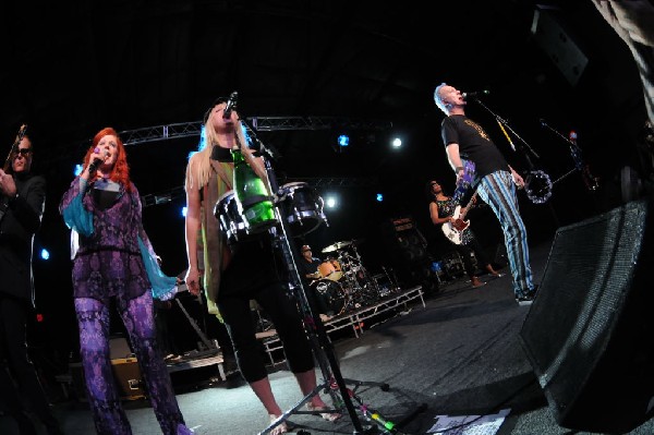 The B-52s at La Zona Rosa, Austin, Texas 05/15/10