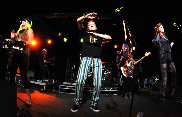 The B-52s at La Zona Rosa, Austin, Texas 05/15/10