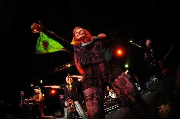 The B-52s at La Zona Rosa, Austin, Texas 05/15/10