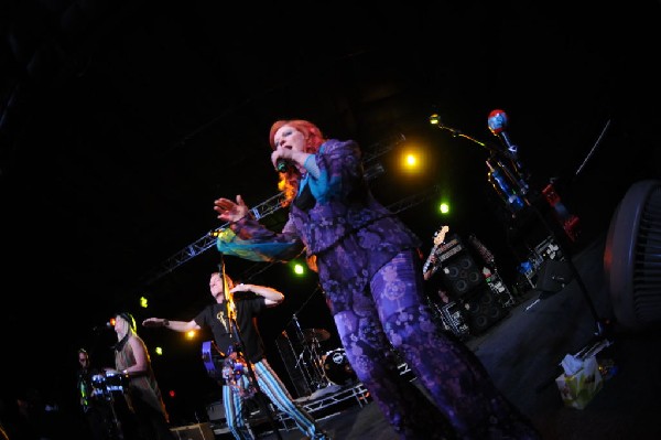 The B-52s at La Zona Rosa, Austin, Texas 05/15/10