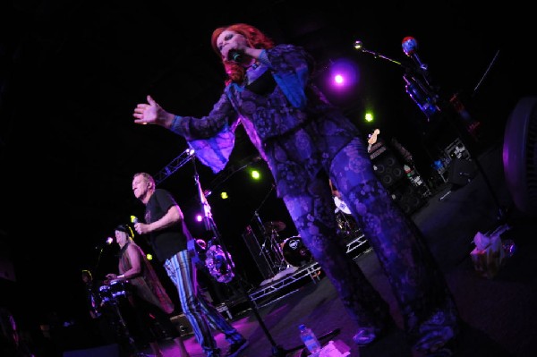 The B-52s at La Zona Rosa, Austin, Texas 05/15/10