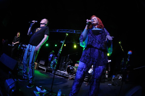 The B-52s at La Zona Rosa, Austin, Texas 05/15/10