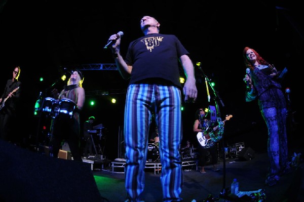 The B-52s at La Zona Rosa, Austin, Texas 05/15/10