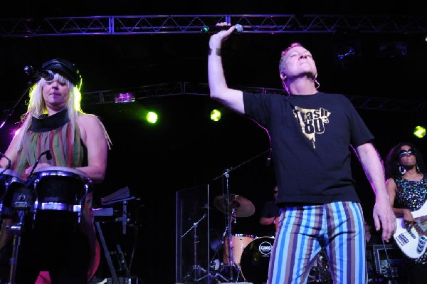 The B-52s at La Zona Rosa, Austin, Texas 05/15/10