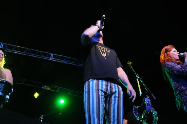 The B-52s at La Zona Rosa, Austin, Texas 05/15/10